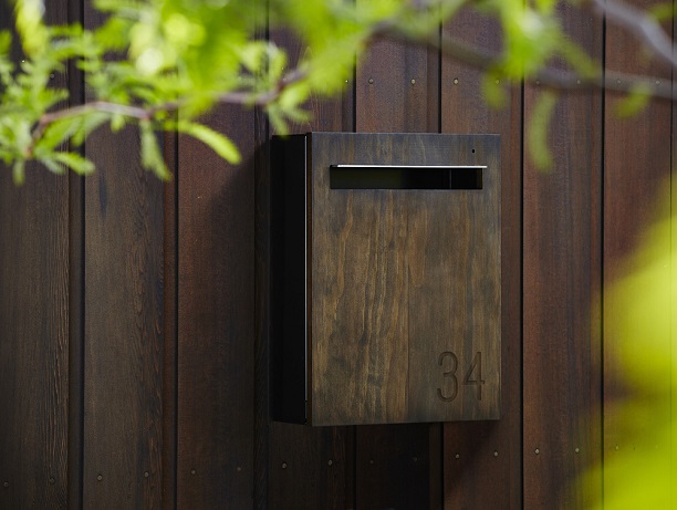 Wall-Letterbox