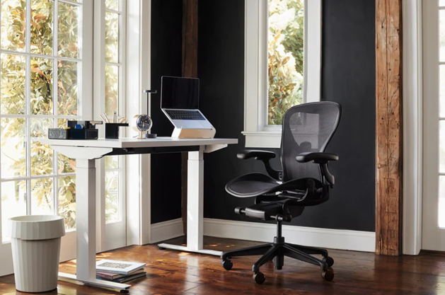Nevi Sit-to-Stand Table